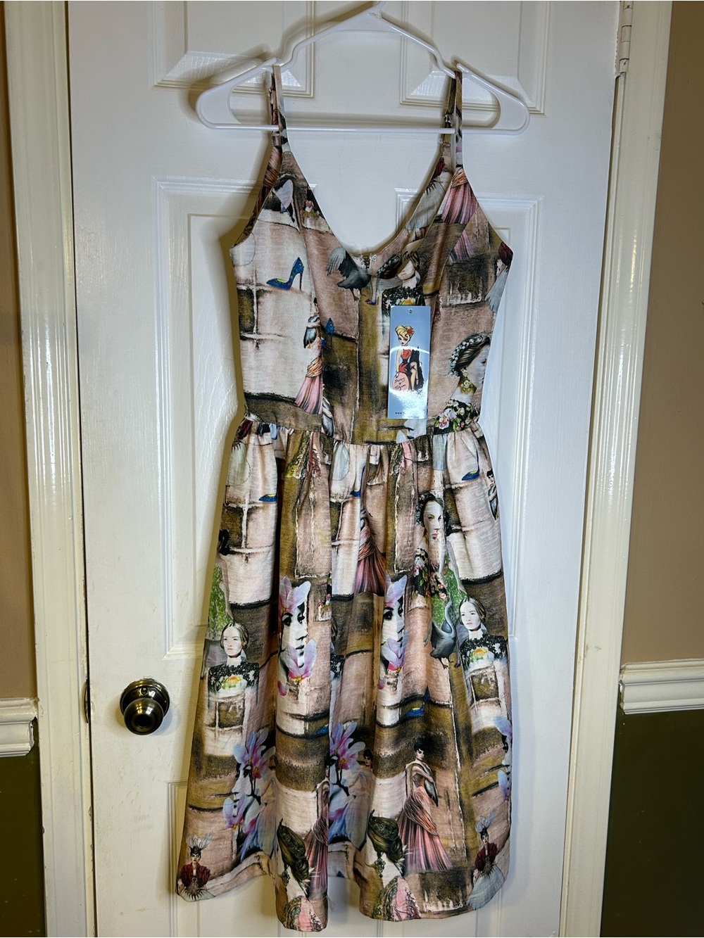 NWT - Tatyana Pink and Brown Vintage Style - Size Small
